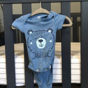 Short sleeved onesie